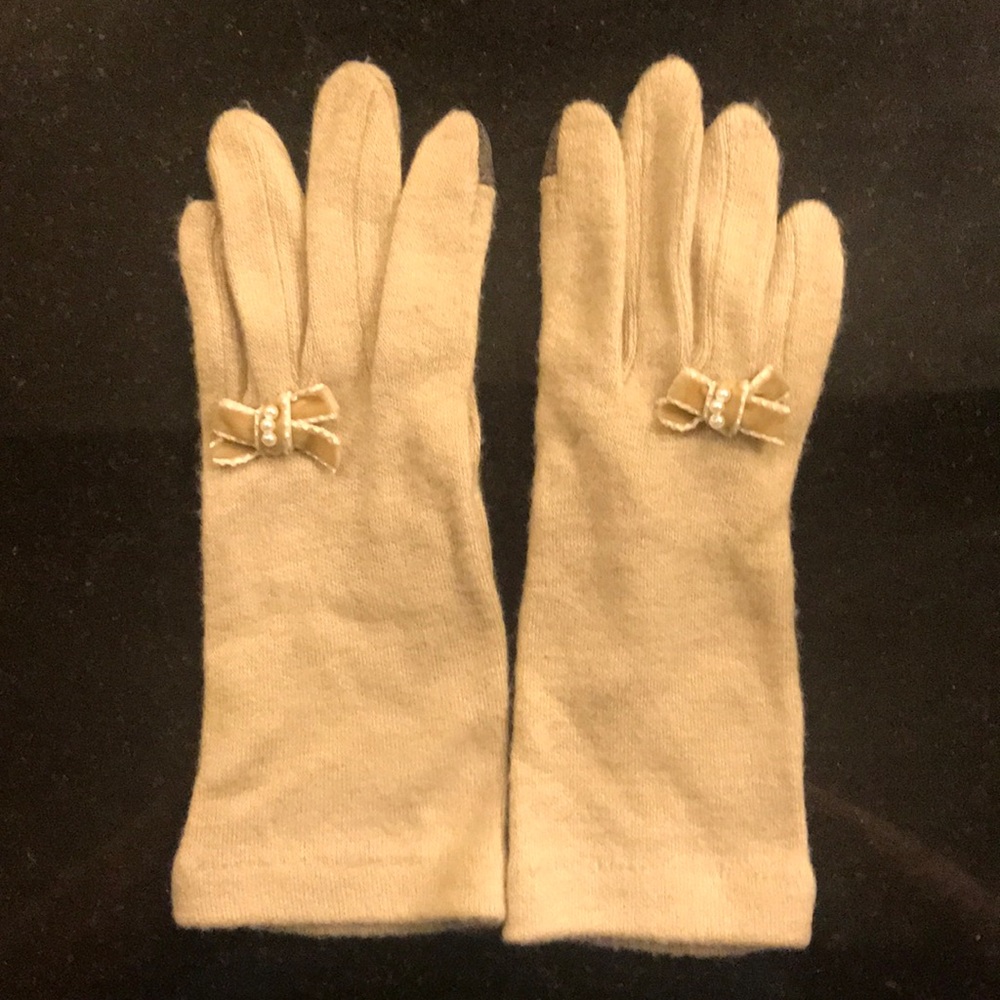 Charming Charlie Gloves